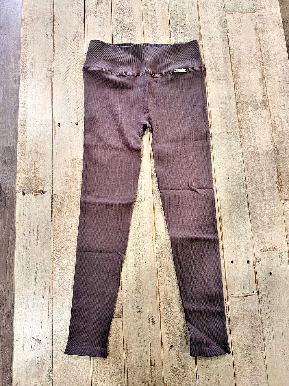 Bombshell Sportswear Gray Seamless Leggings- Sz M